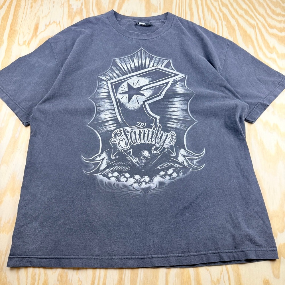Famous Stars and Straps Family Graphic T-Shirt Mens XL Grey Travis Barker Skater